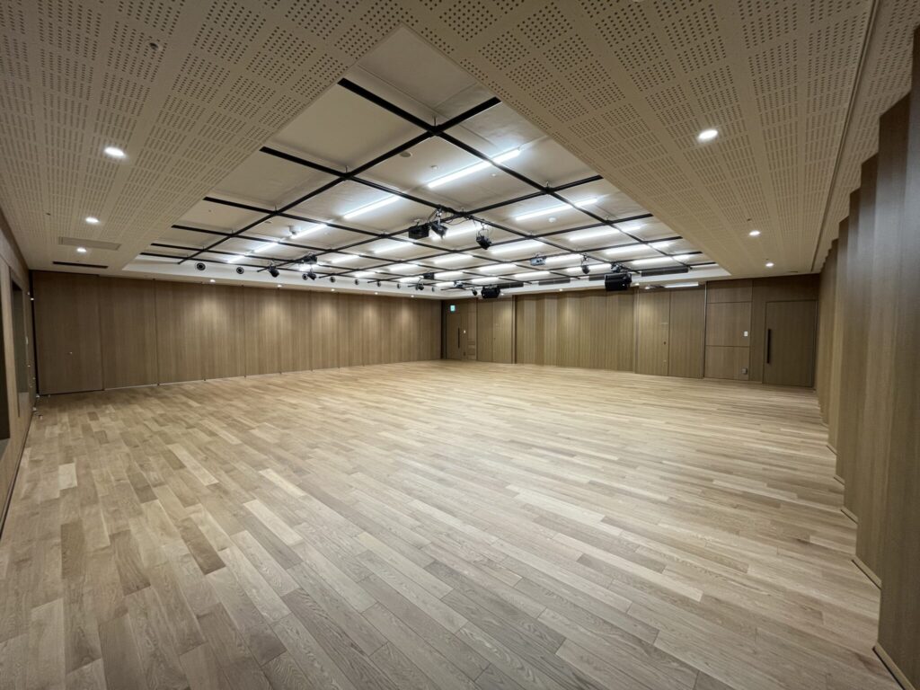 横浜市都筑区民文化センター・ボッシュホール(リハーサル室)
